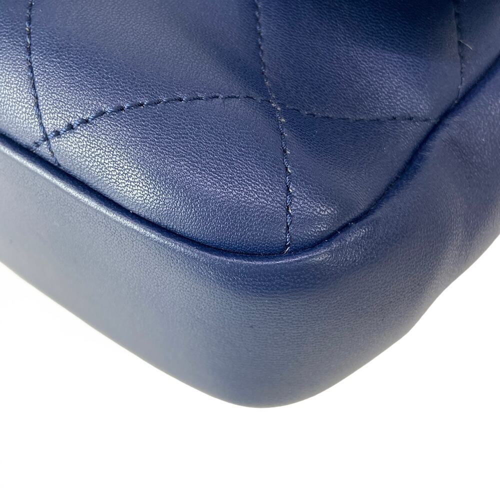 Chanel Mini Matelasse Shoulder Bag - Picture 6 of 16